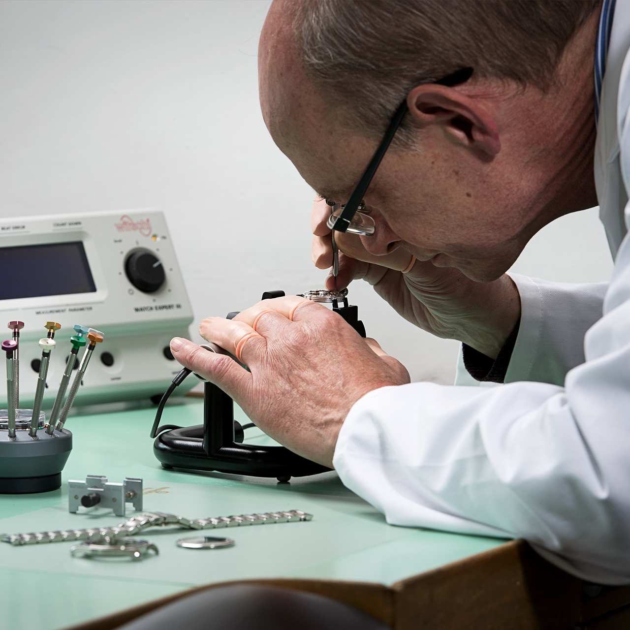 Johnsons Jewellers Watch Specialist Repairing Watch